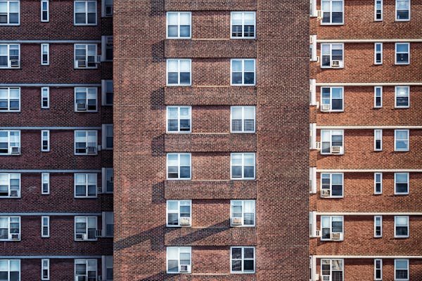 Les condos rouges à montréal : un choix unique et élégant